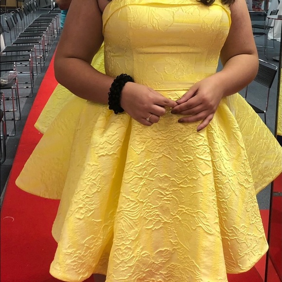 Rachel Allan Dresses & Skirts - Rachel Allan Yellow Prom/homecoming Dress